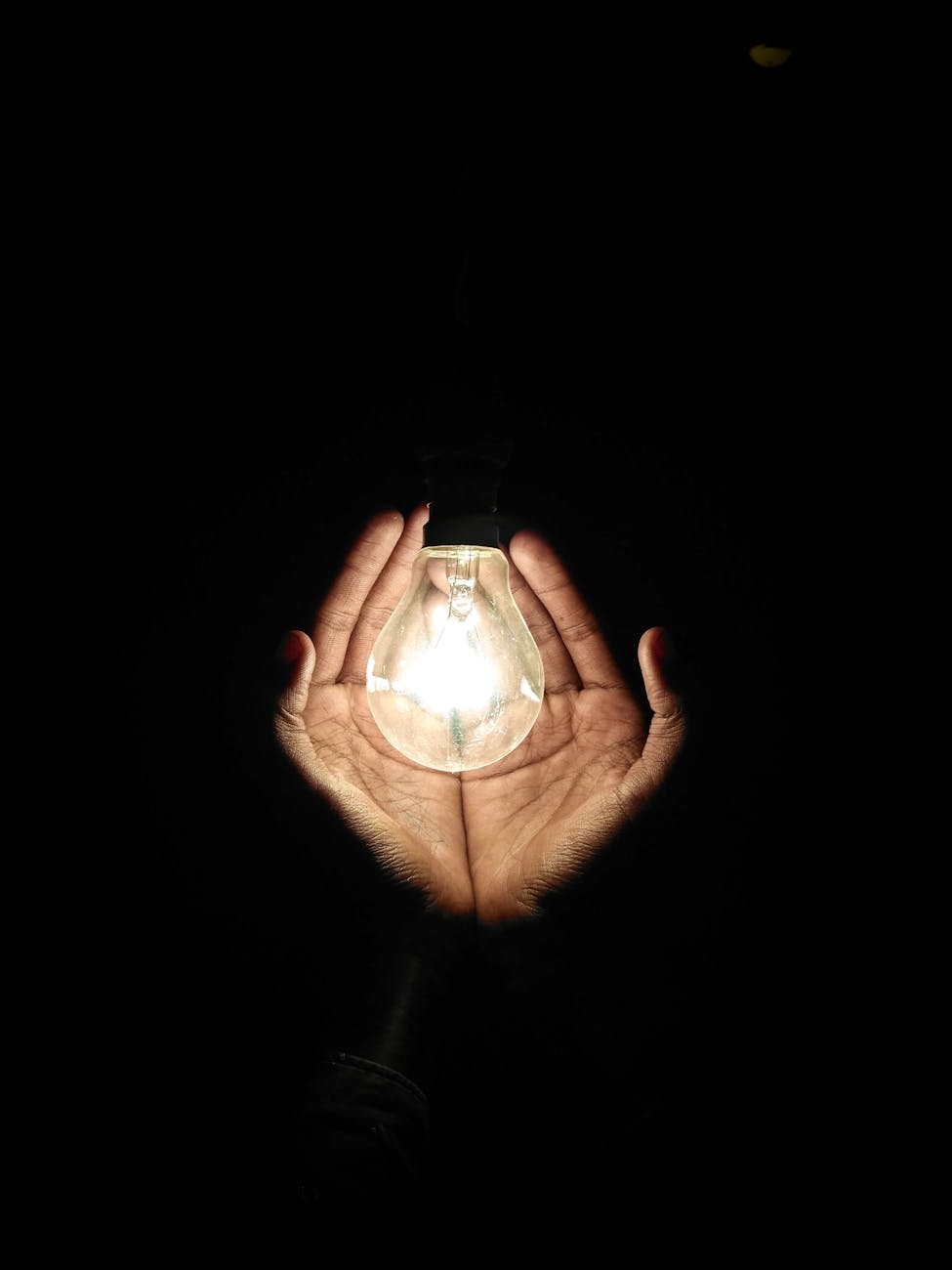 lighted incandescent bulb